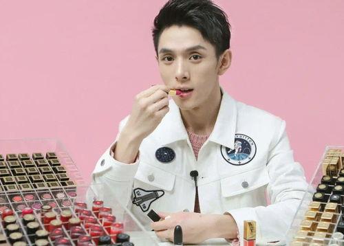 娱乐吃瓜酱李佳琦,从娱乐吃瓜酱到带货一哥的蜕变之路